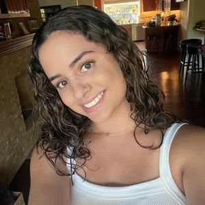 Meet your Posher, Vickie